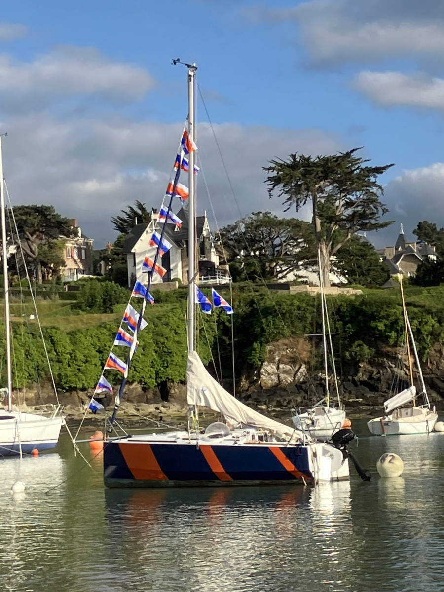 Marcel Dinahet - Dessins et drapeaux