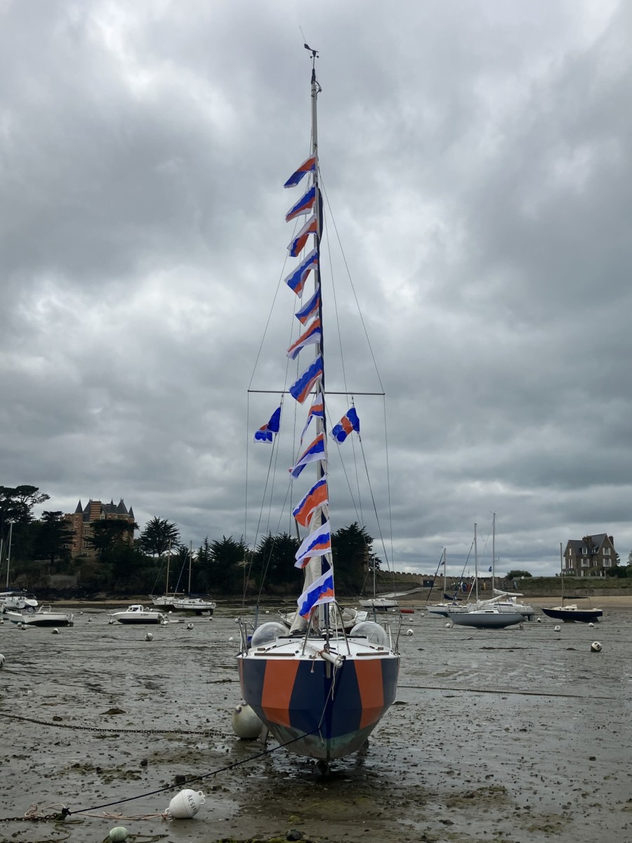 Marcel Dinahet - Dessins et drapeaux